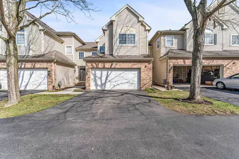 1813 Maureen Dr, Hoffman Estates, IL 60192