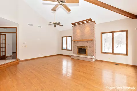 5008 Hickory Ln, Mchenry, IL 60051 photo 11
