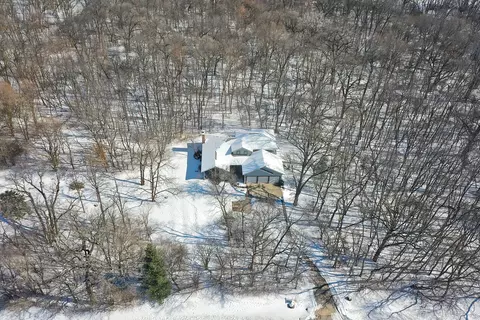 5008 Hickory Ln, Mchenry, IL 60051 photo 5