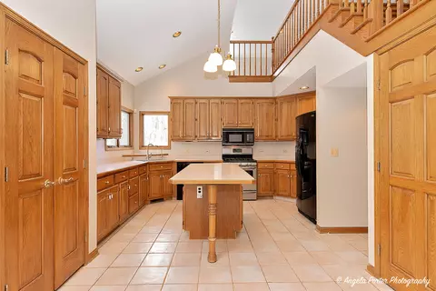 5008 Hickory Ln, Mchenry, IL 60051 photo 14