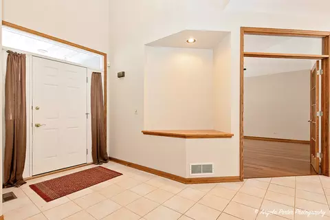 5008 Hickory Ln, Mchenry, IL 60051 photo 6
