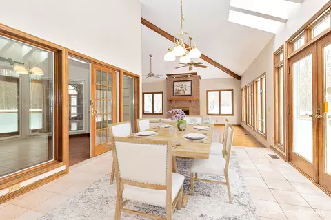 5008 Hickory Ln, Mchenry, IL 60051 photo 13