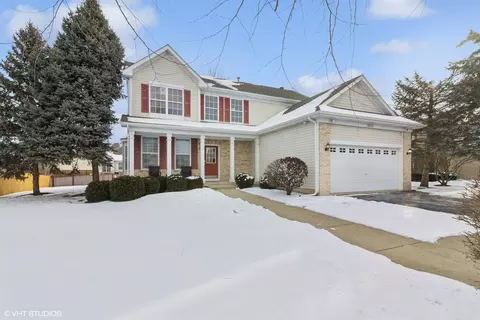 2711 Cranston Cir, Yorkville, IL 60560