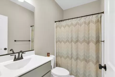 Bath - 10 Kickapoo Dr, Monticello, IL 61856 photo 1 of 2