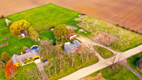 3617 Raycraft Rd, Woodstock, IL 60098