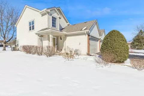484 Aster Ct #2, Lindenhurst, IL 60046