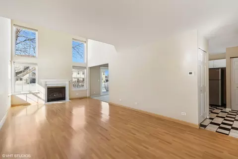 484 Aster Ct #2, Lindenhurst, IL 60046 photo 5