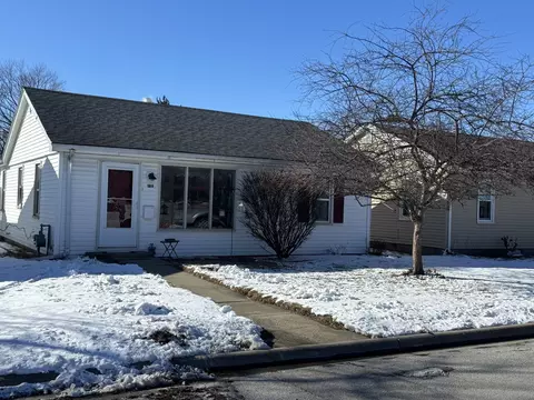189 S La Salle Ave, Bradley, IL 60915