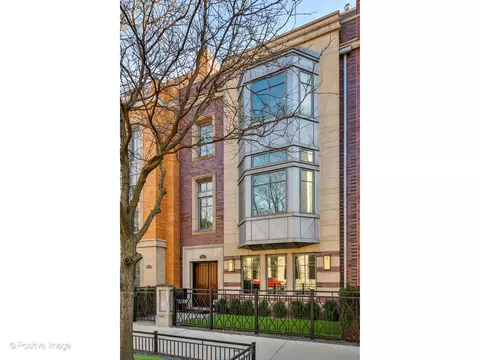 429 W Superior St, Chicago, IL 60654