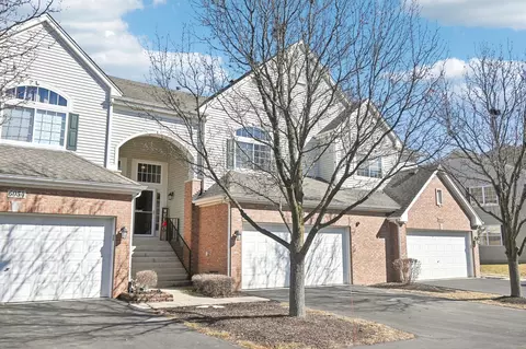 6052 Canterbury Ln, Hoffman Estates, IL 60192