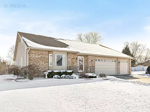 600 Bayfield Dr, Dekalb, IL 60115
