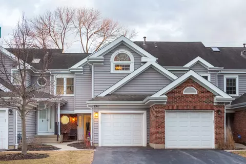 1911 N Stillwater Rd, Arlington Heights, IL 60004