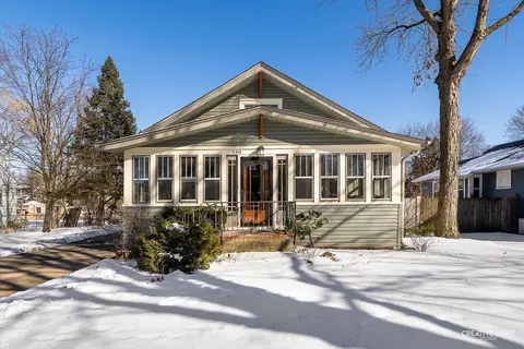 160 S Calumet Ave, Aurora, IL 60506