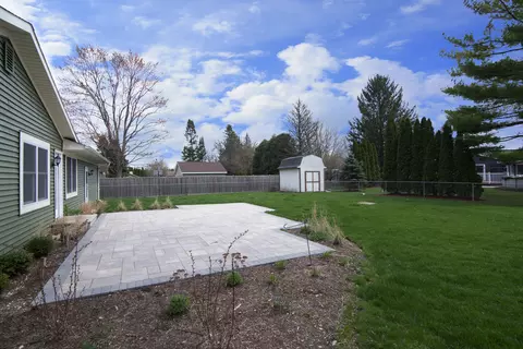 Exterior - 3503 Vine St, Mchenry, IL 60050 photo 4 of 7
