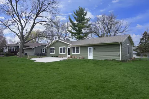 Exterior - 3503 Vine St, Mchenry, IL 60050 photo 2 of 7