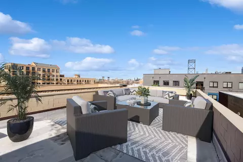 Exterior - 21 E 26th St #5, Chicago, IL 60616 photo 3 of 3