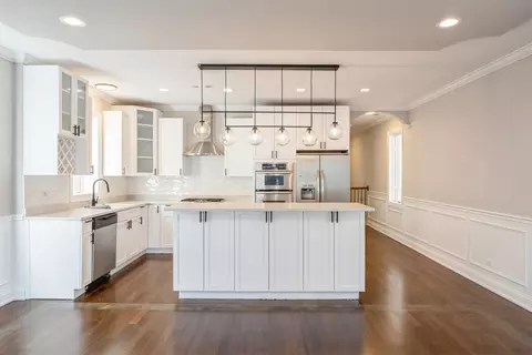 Kitchen - 21 E 26th St #5, Chicago, IL 60616 photo 1 of 2
