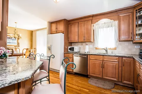 7237 W 78th St, Bridgeview, IL 60455 photo 9