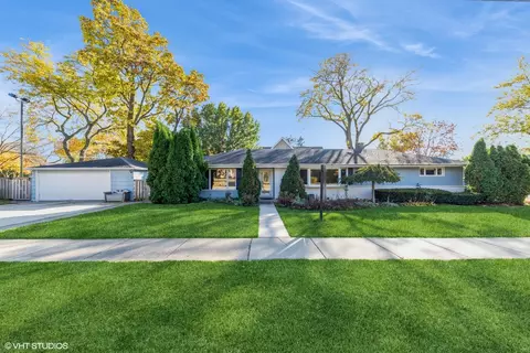 1447 N Race Ave, Arlington Heights, IL 60004