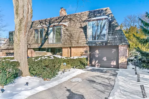 406 Lageschulte St, Barrington, IL 60010