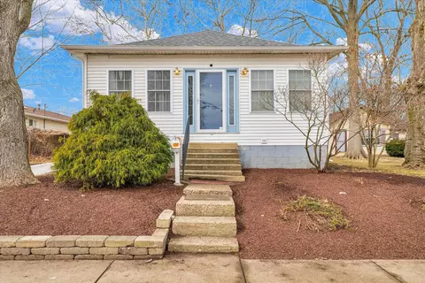 605 S Glover Ave, Urbana, IL 61802
