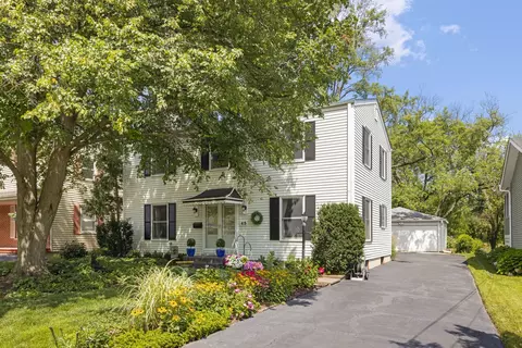 45 N Parkside Ave, Glen Ellyn, IL 60137