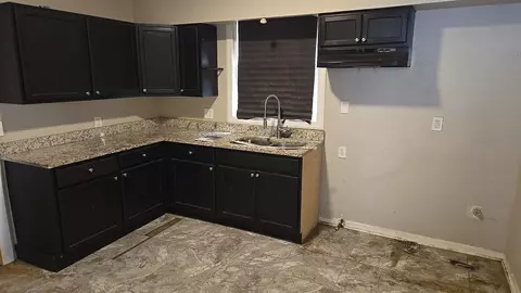 41 E 100th Pl, Chicago, IL 60628 photo 9