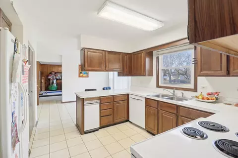 966 Edward St, Wheeling, IL 60090 photo 13