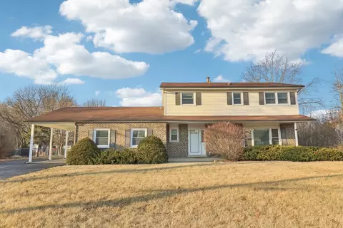 966 Edward St, Wheeling, IL 60090