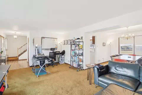 966 Edward St, Wheeling, IL 60090 photo 5