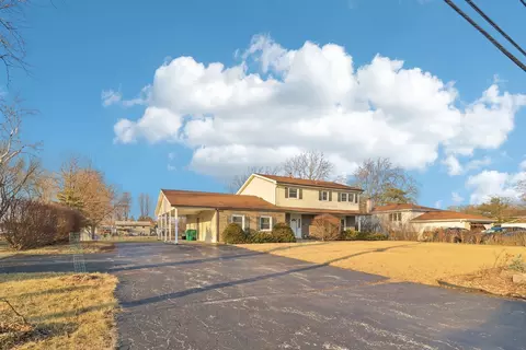 966 Edward St, Wheeling, IL 60090 photo 3