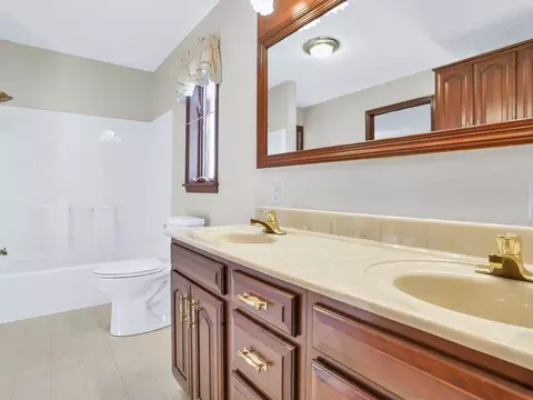 300 S Macon St, Bement, IL 61813 photo 14