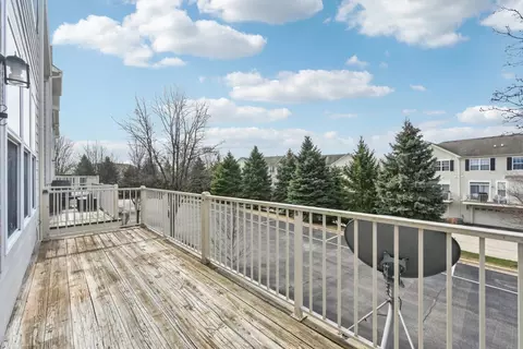 Other - 264 Comstock Dr, Elgin, IL 60123 photo 11 of 36