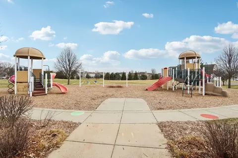 Other - 264 Comstock Dr, Elgin, IL 60123 photo 34 of 36