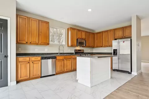Other - 264 Comstock Dr, Elgin, IL 60123 photo 7 of 36