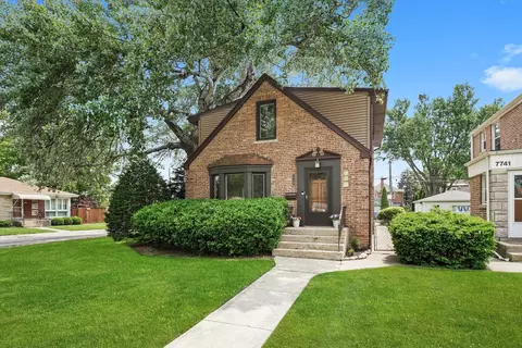 7733 W Rosedale Ave, Chicago, IL 60631