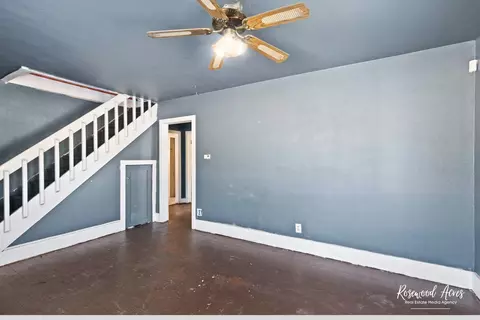 Living - 494 W Williams St, Kankakee, IL 60901 photo 2 of 2