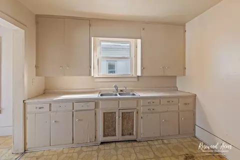 Kitchen - 494 W Williams St, Kankakee, IL 60901 photo 1 of 1