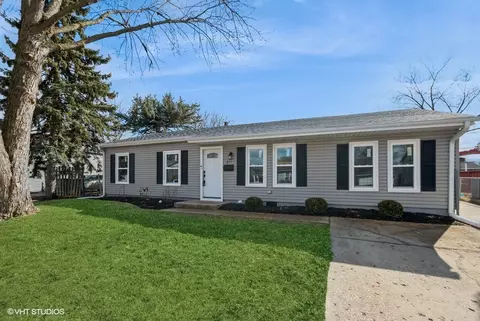 211 Mckool Ave, Romeoville, IL 60446