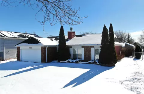 1835 Mccormick Ln, Hanover Park, IL 60133