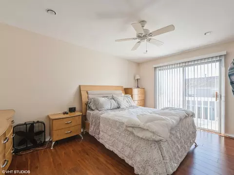 Bedroom - 2012 Raleigh Pl, Hoffman Estates, IL 60169 photo 2 of 2