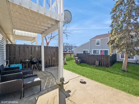 Exterior - 2012 Raleigh Pl, Hoffman Estates, IL 60169 photo 2 of 2