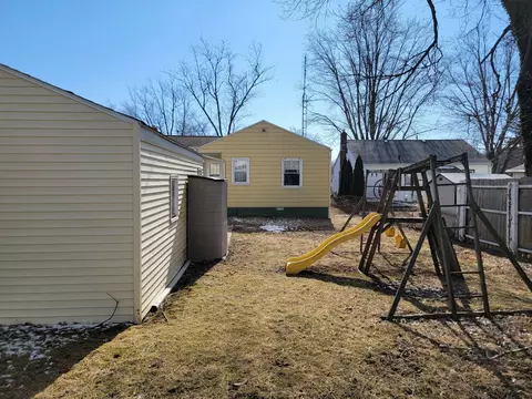 708 E Wood St, Bloomington, IL 61701 photo 22