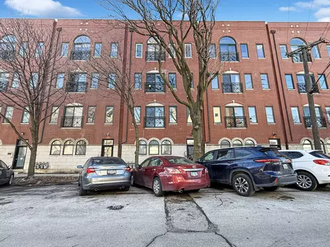 422 N Noble St #4, Chicago, IL 60642