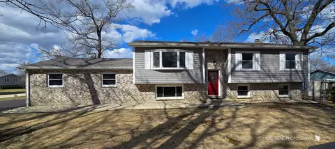 38013 N Holdridge Ave, Beach Park, IL 60087