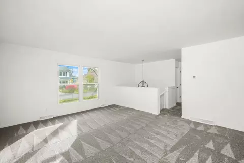 Living - 34716 N Holman Ave, Ingleside, IL 60041 photo 2 of 4