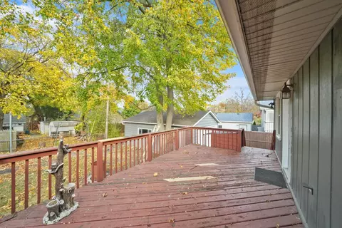 Exterior - 34716 N Holman Ave, Ingleside, IL 60041 photo 4 of 11