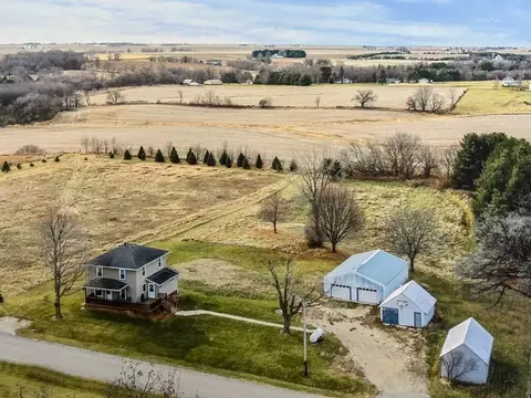 1220 N Moose Rd, Mount Morris, IL 61054