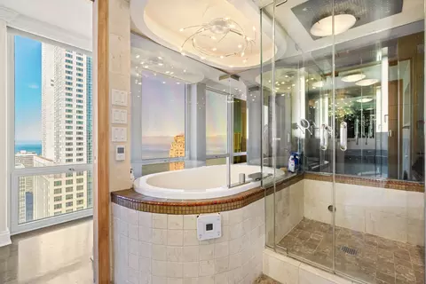 111 E Chestnut St #51A, Chicago, IL 60611 photo 26