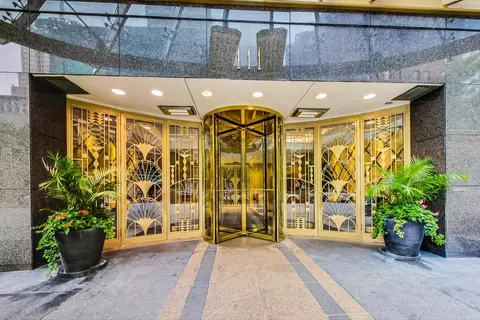 111 E Chestnut St #51A, Chicago, IL 60611 photo 2